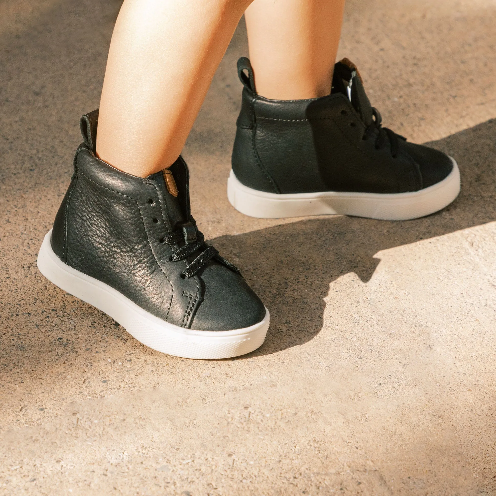 Ebony Leon Boot II Sneaker