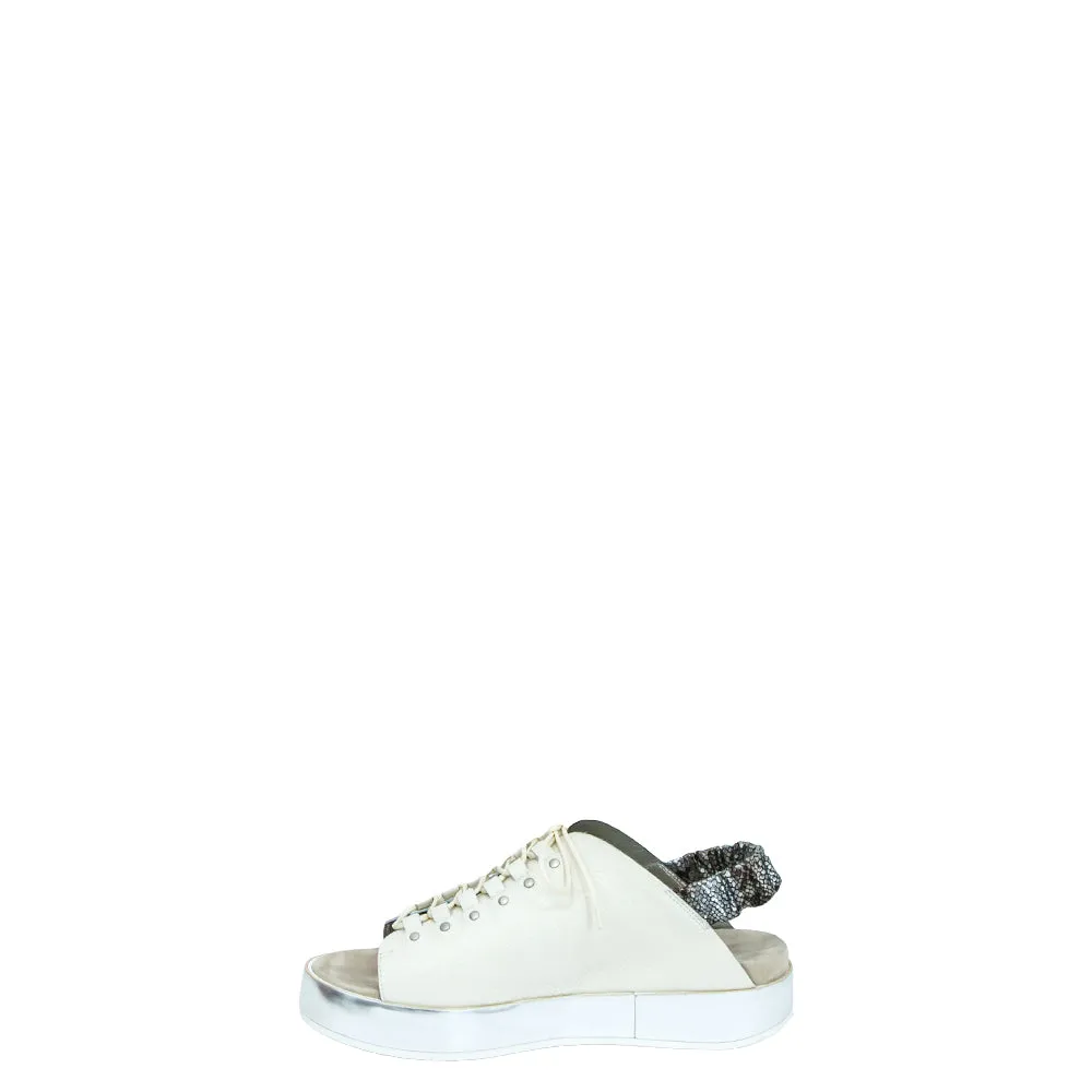 Slip On Chanel Lacci Cervo Chalk White