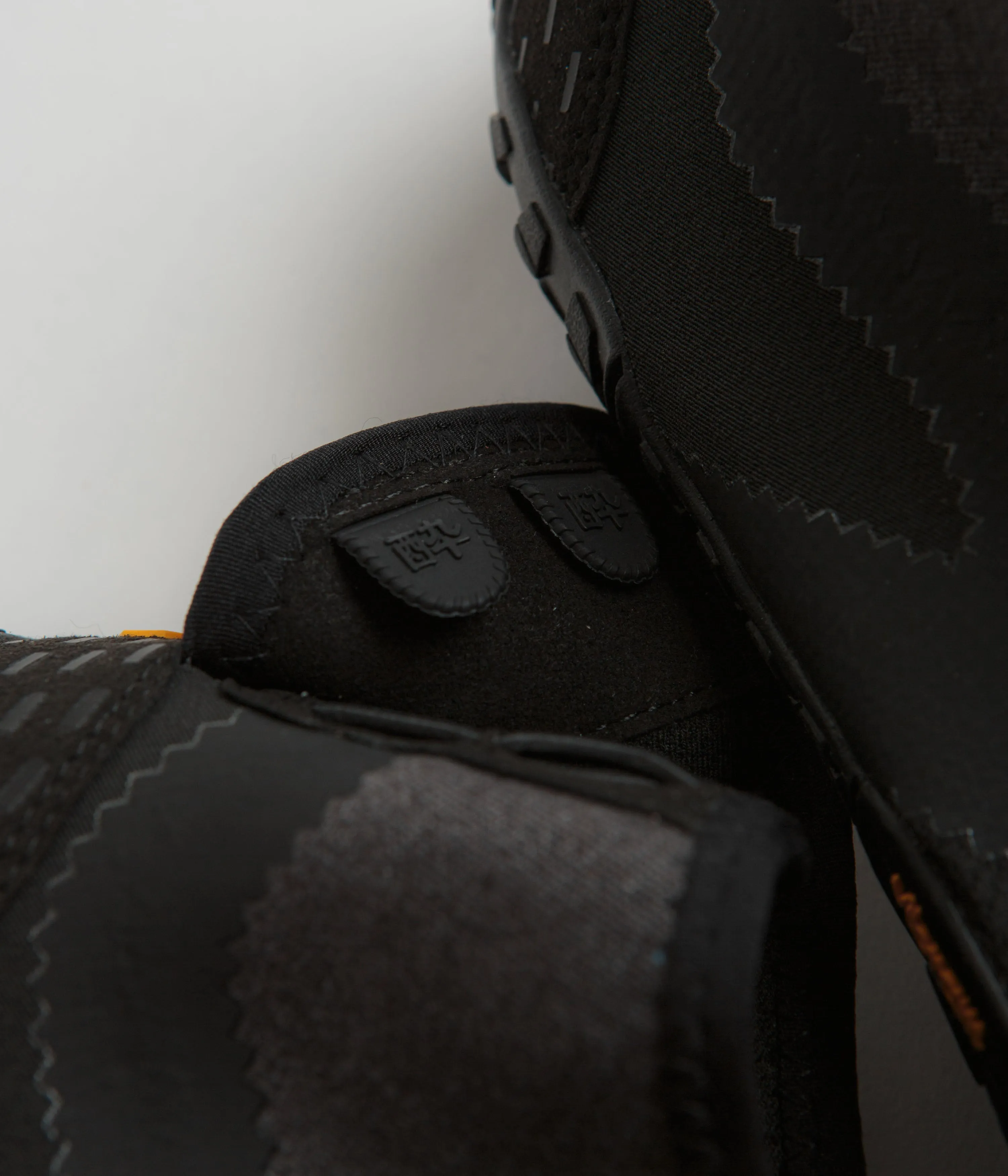 Suicoke Nin-Lo Shoes - Black