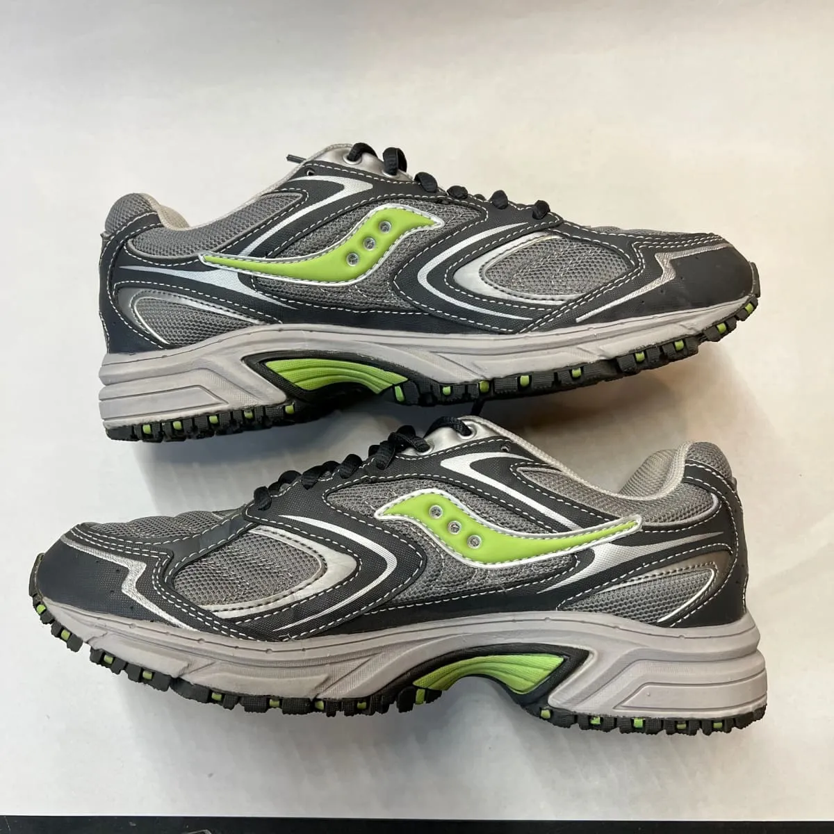 Women's Saucony Ridge TR-Original Trail Running Shoe - Gray/Green- Size 10M Preowned